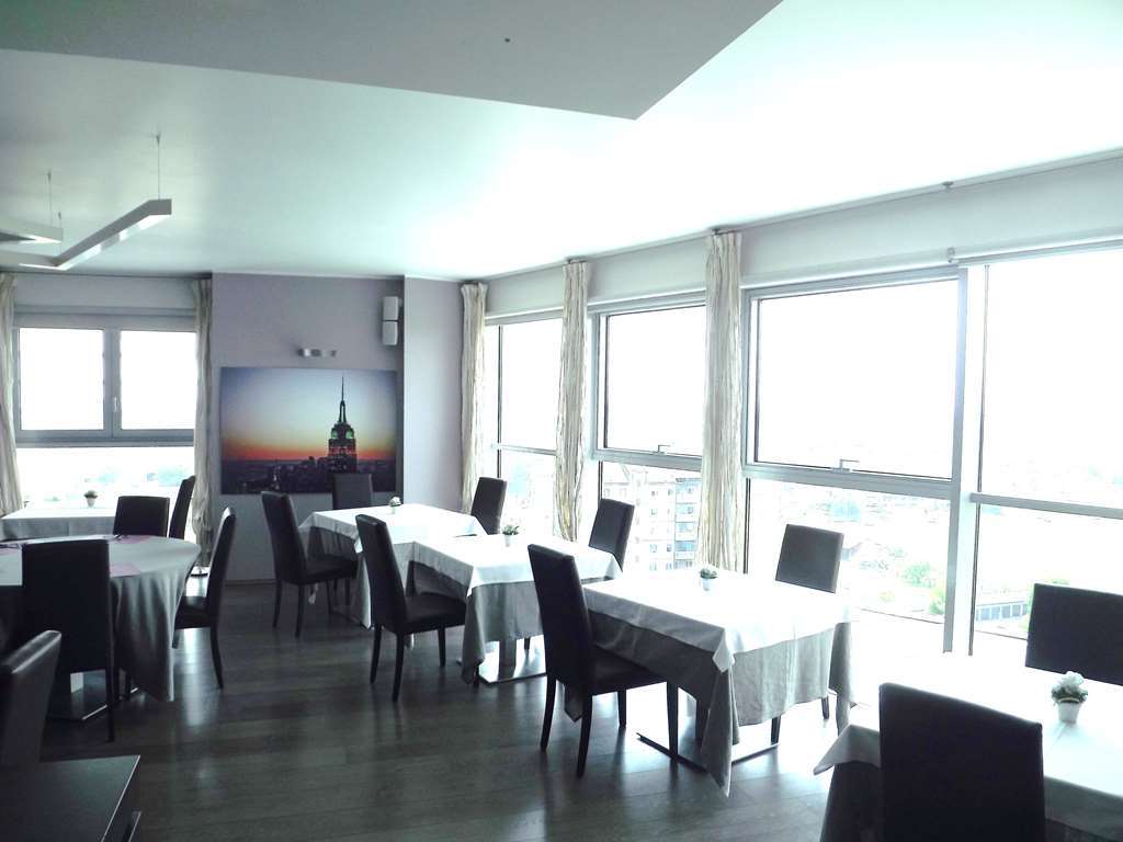 Hotel For You Cernusco Sul Naviglio Restaurace fotografie